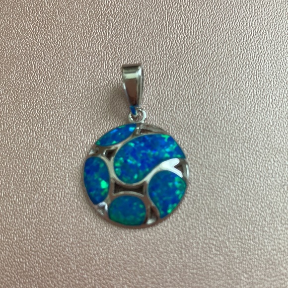925 Sterling Silver Pendant with Lab Opal - Picture 2 of 5